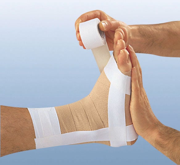 Leukotape classic Klebebinde [3,75 cm x 10 m] [12 Stück]