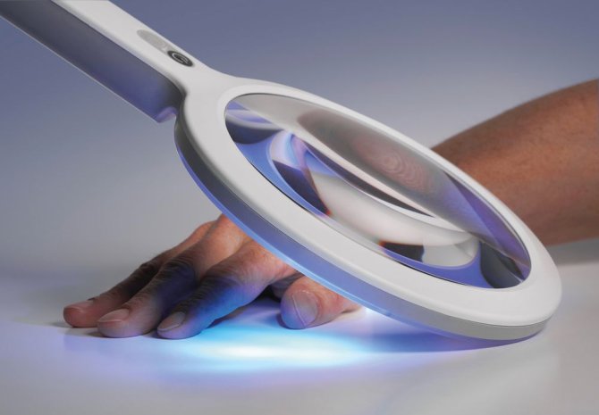 OPTICLUX Hand 10-2 UV Handlupenleuchte 8.000 Lux /0,5m LED