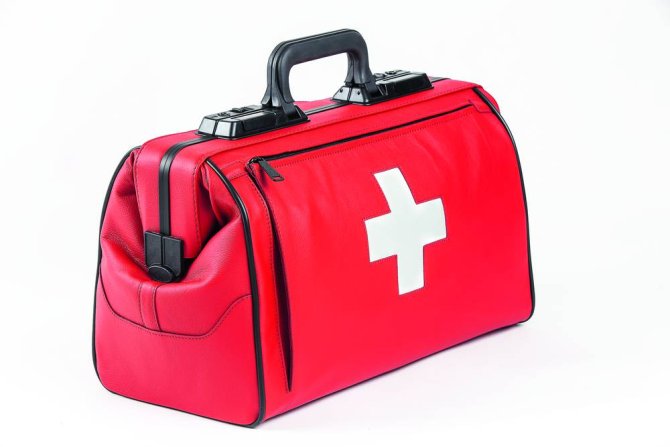 Arzttasche Rusticana Großformat mit 1 Vortasche, inkl. Ampullenspender, rot, Feinrindleder
