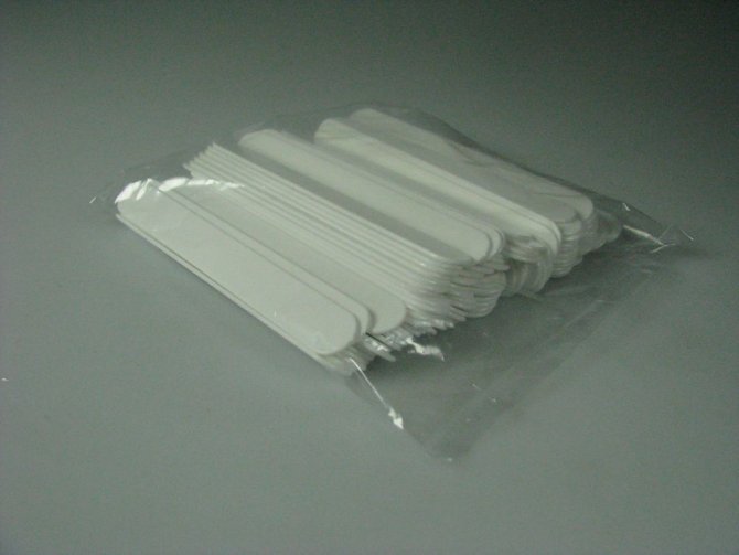 Plastikmundspatel im Beutel [ca. 150mm lang 18 mm breit] [100 Stück]